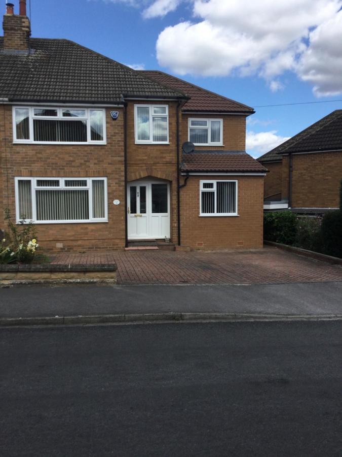 Large 4 Bedroom Home In Boston Spa Village In-Between York, Harrogate And Leeds, Sleeps 9 Exterior foto